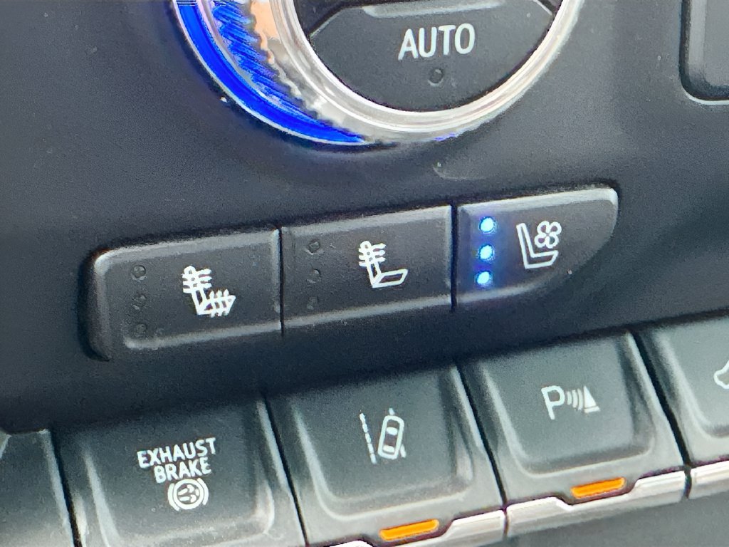 2022 GMC Sierra 2500HD photo 21 of 34