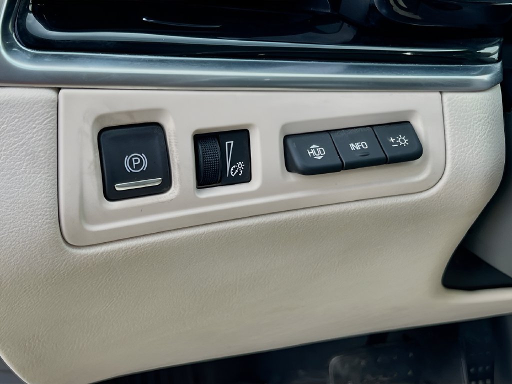 2023 Cadillac XT6 photo 10 of 37