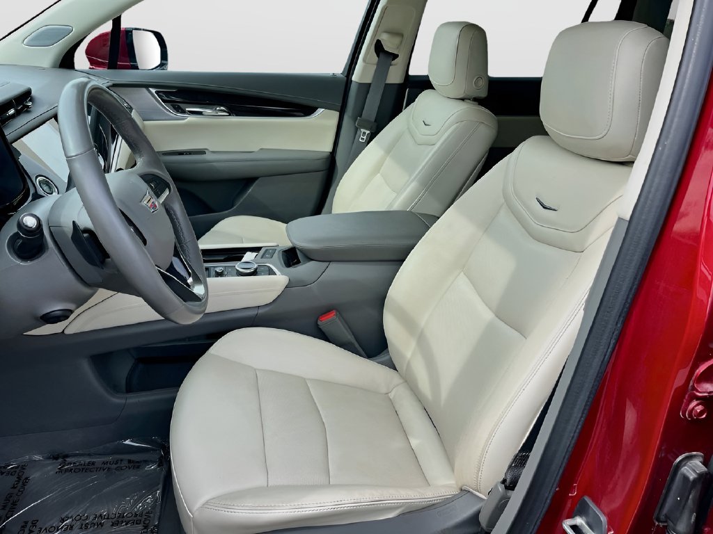 2023 Cadillac XT6 photo 22 of 37