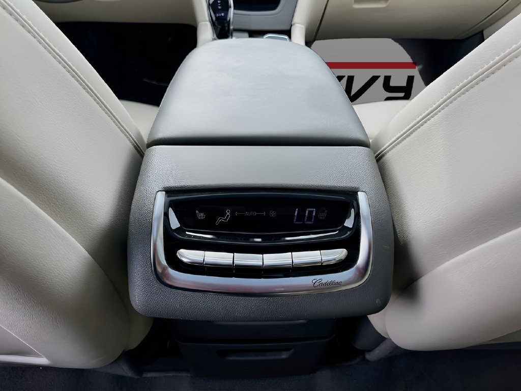 2023 Cadillac XT6 photo 27 of 37