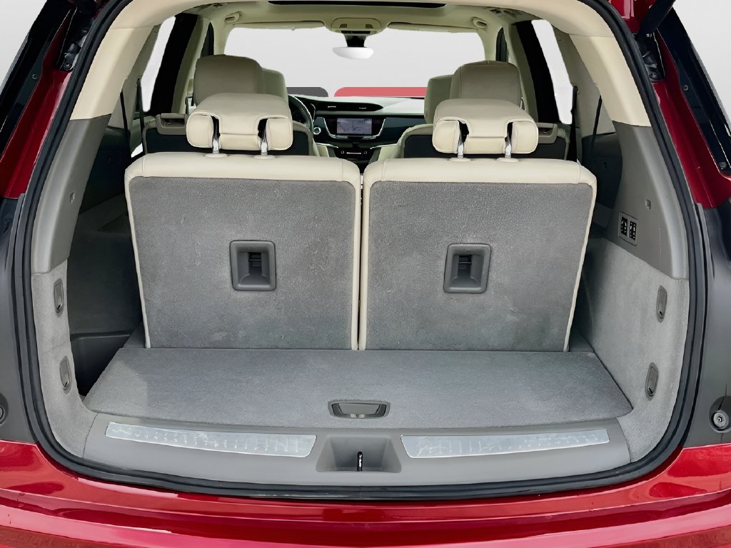 2023 Cadillac XT6 photo 28 of 37
