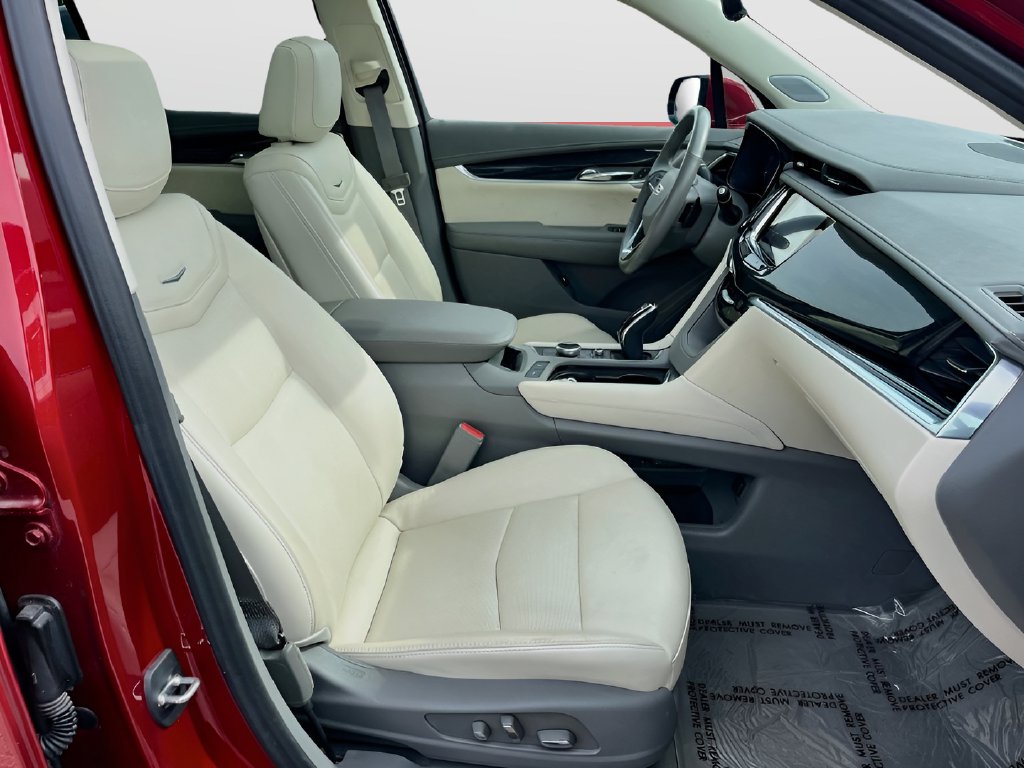 2023 Cadillac XT6 photo 31 of 37