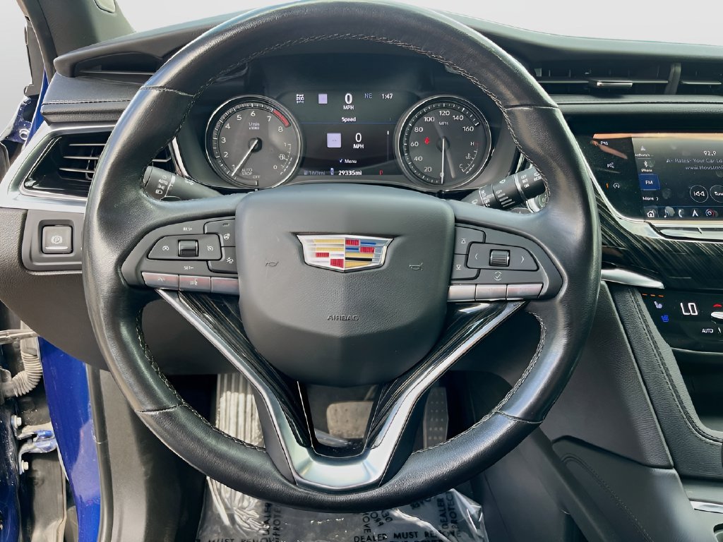 2023 Cadillac XT6 photo 11 of 36