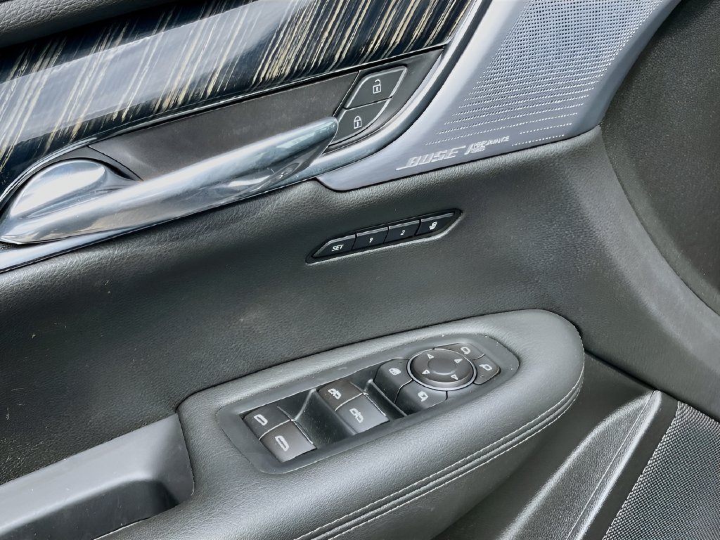 2023 Cadillac XT6 photo 18 of 36