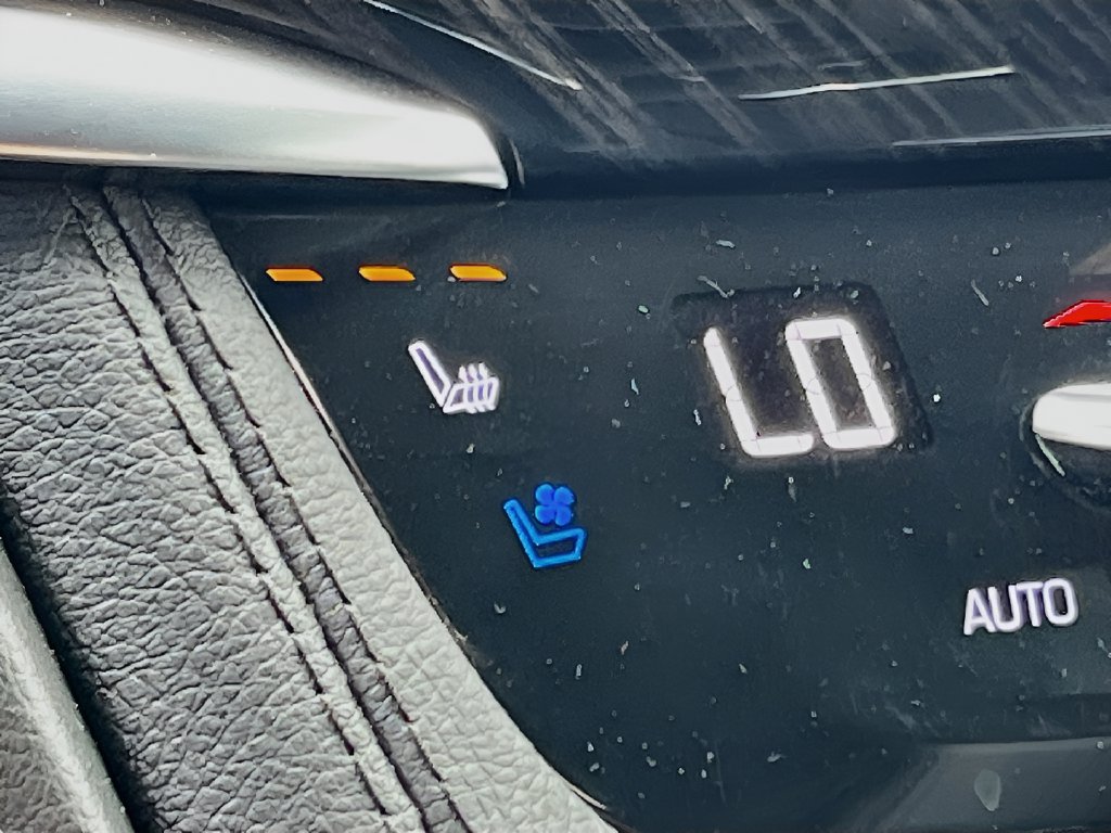 2023 Cadillac XT6 photo 21 of 36