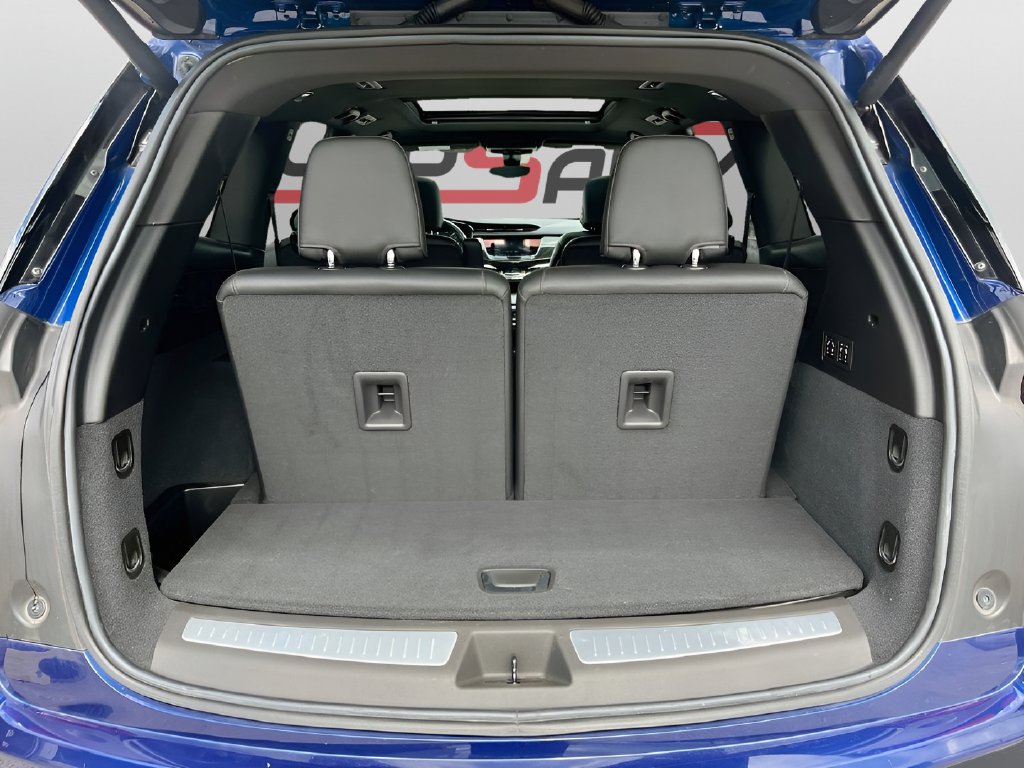 2023 Cadillac XT6 photo 28 of 36