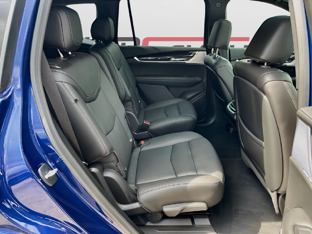 2023 Cadillac XT6 photo 30 of 36