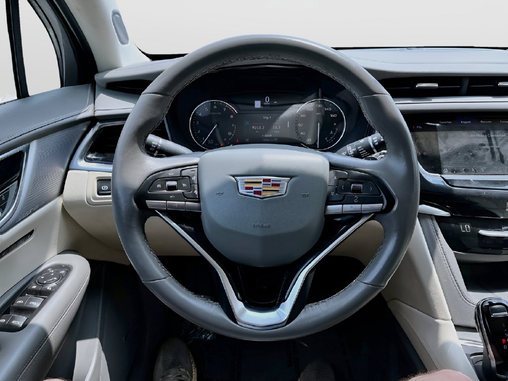 2024 Cadillac XT6 photo 11 of 35