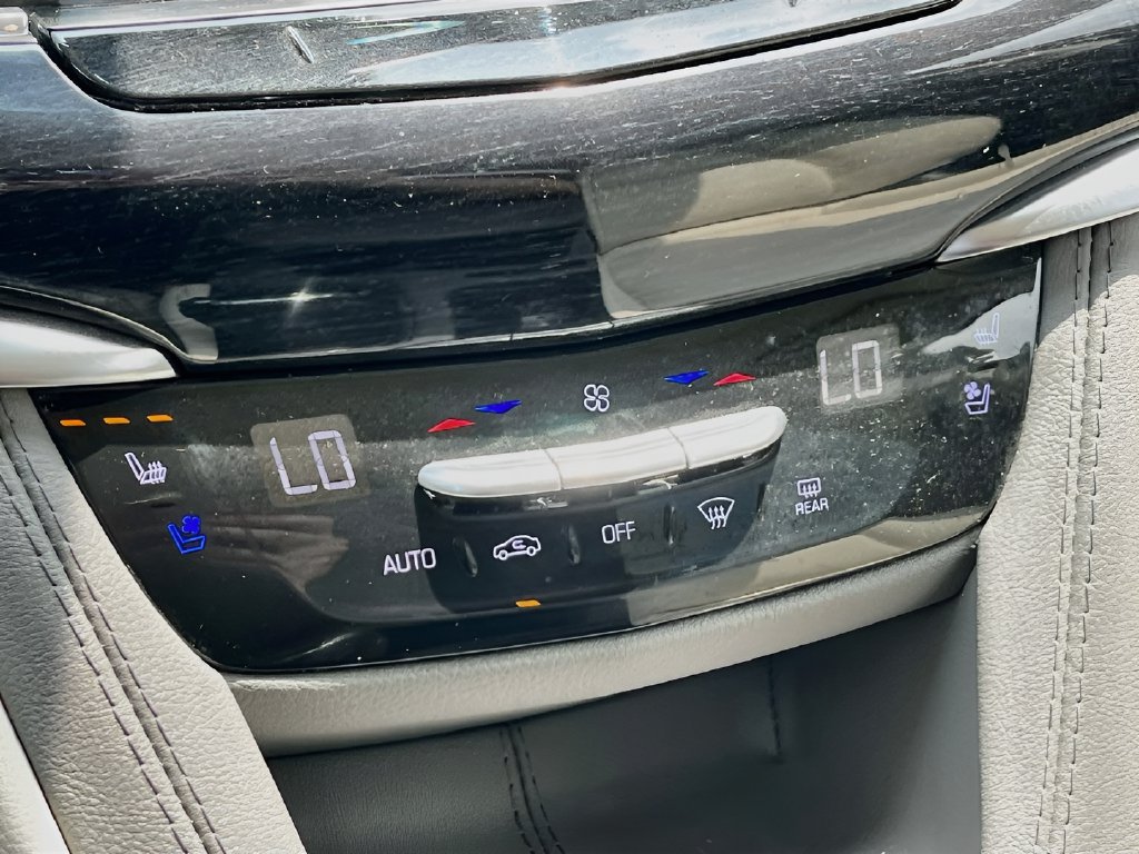 2024 Cadillac XT6 photo 16 of 35