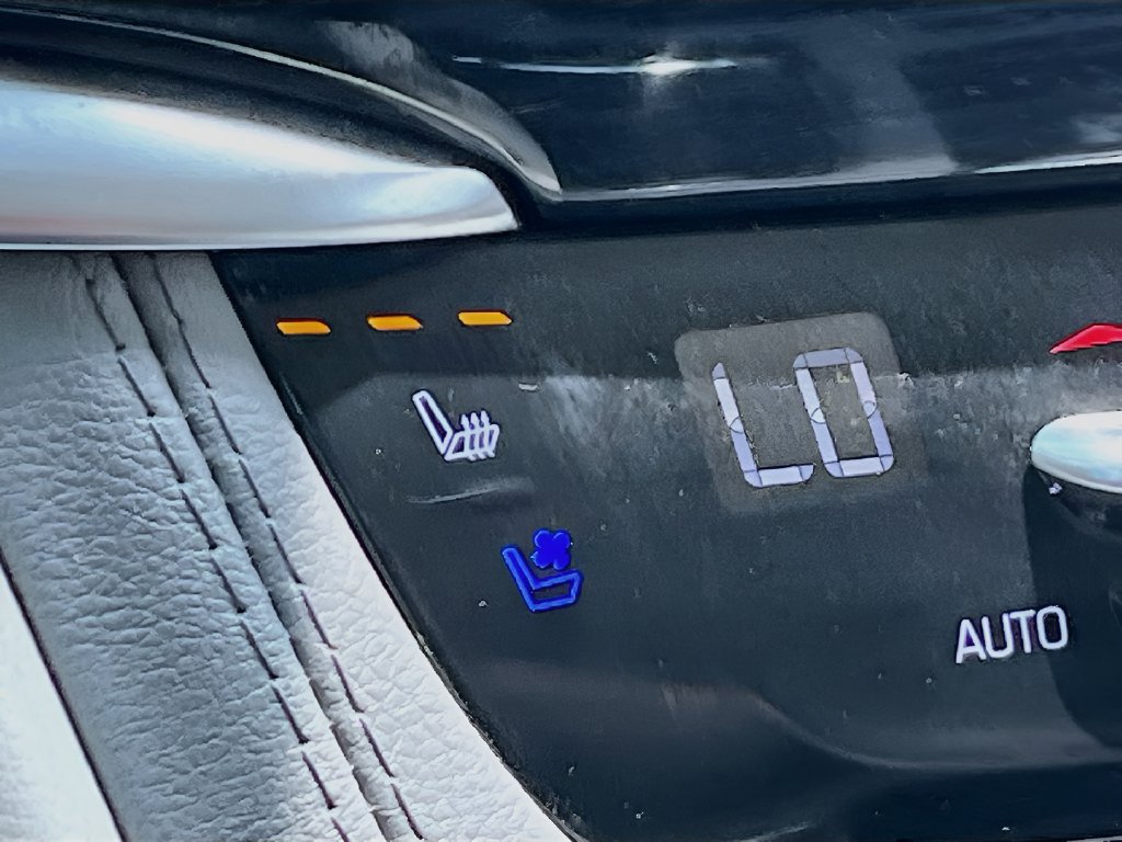 2024 Cadillac XT6 photo 21 of 35