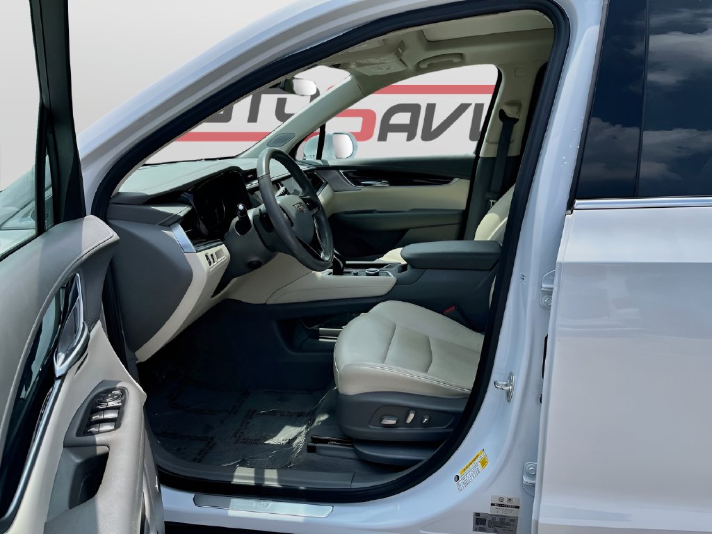 2024 Cadillac XT6 photo 22 of 35