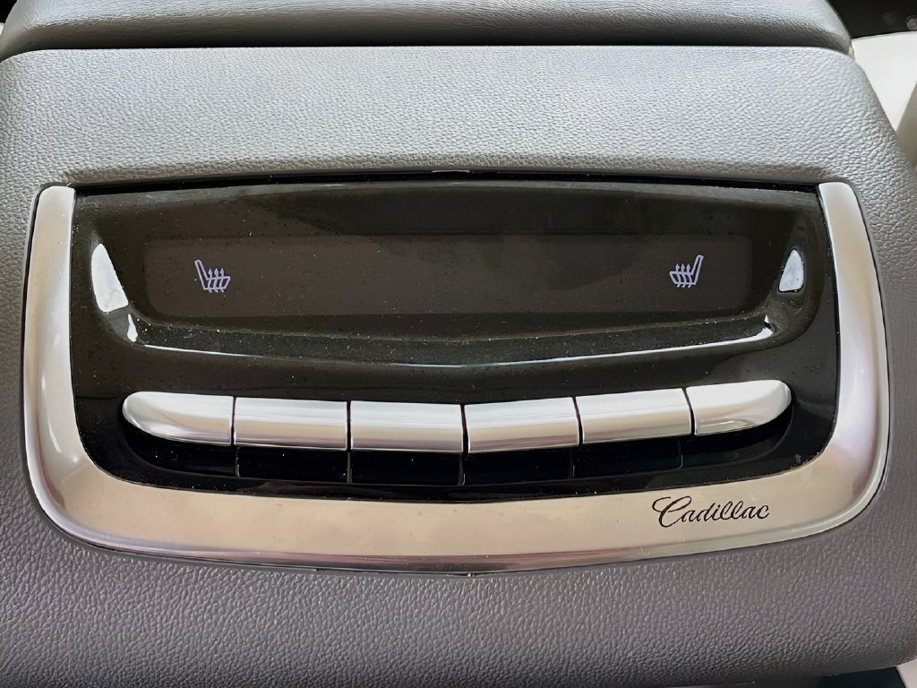 2024 Cadillac XT6 photo 27 of 35