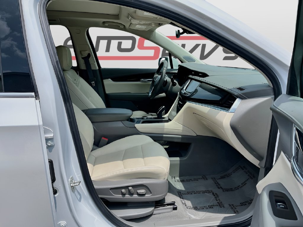 2024 Cadillac XT6 photo 31 of 35