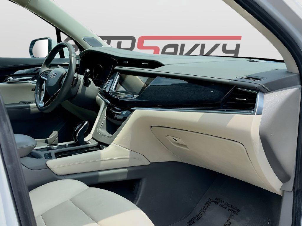 2024 Cadillac XT6 photo 32 of 35