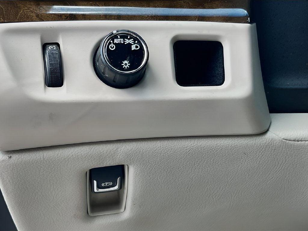 2019 Cadillac Escalade photo 10 of 37