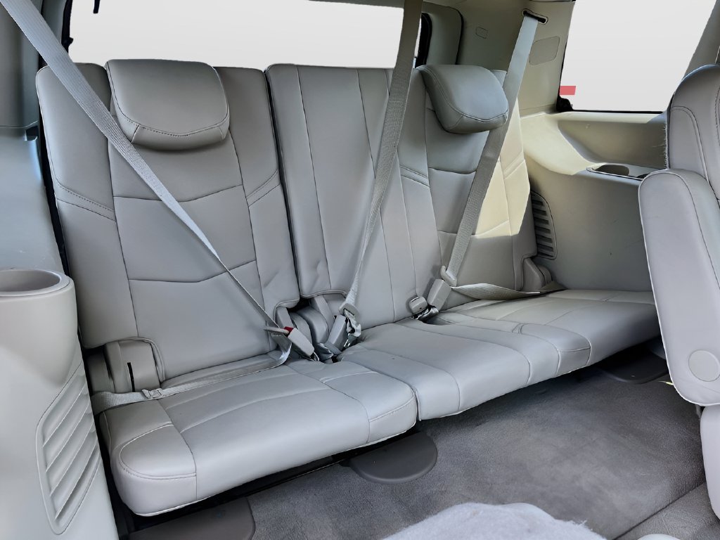 2019 Cadillac Escalade photo 30 of 37