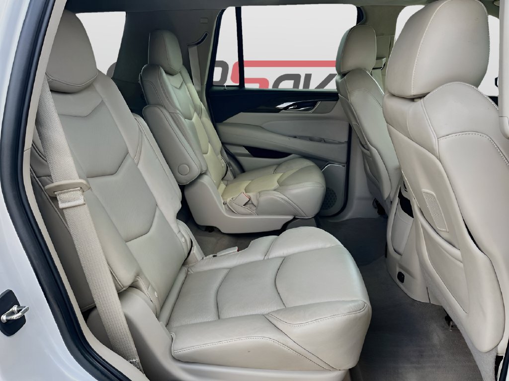 2019 Cadillac Escalade photo 31 of 37