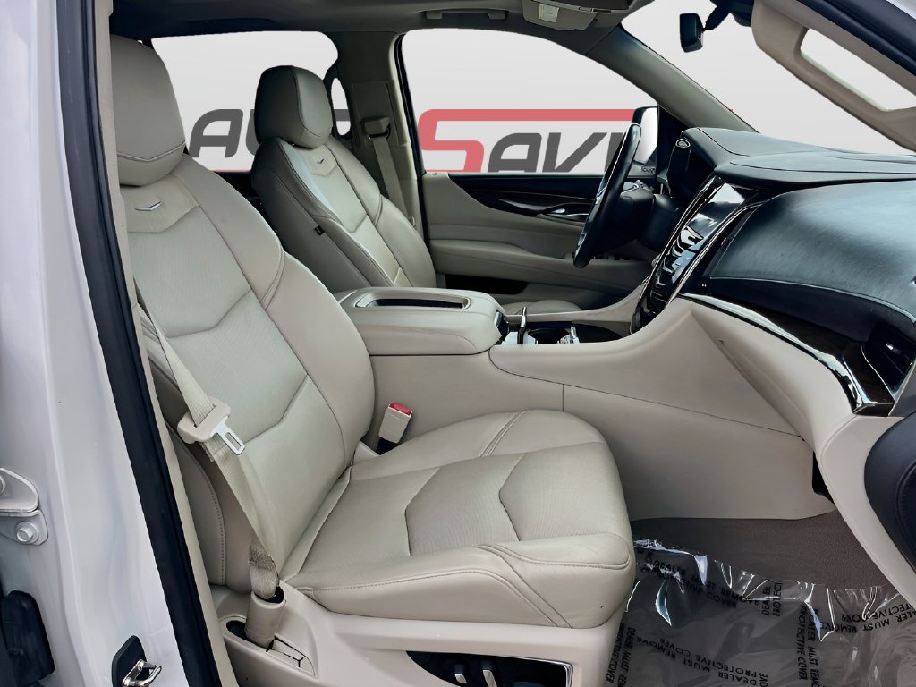 2019 Cadillac Escalade photo 32 of 37