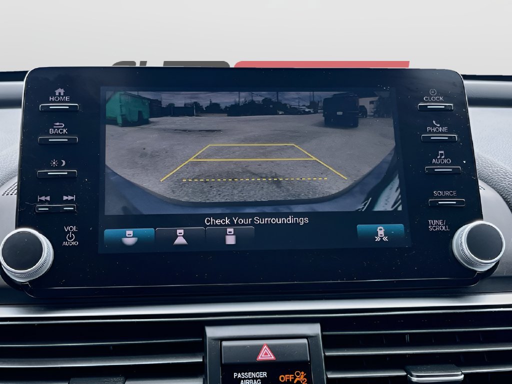 2018 Honda Accord photo 13 of 33