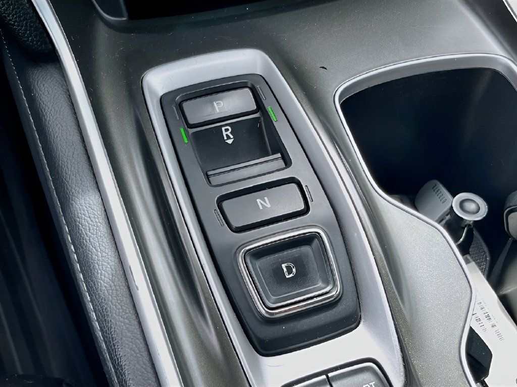 2018 Honda Accord photo 16 of 33
