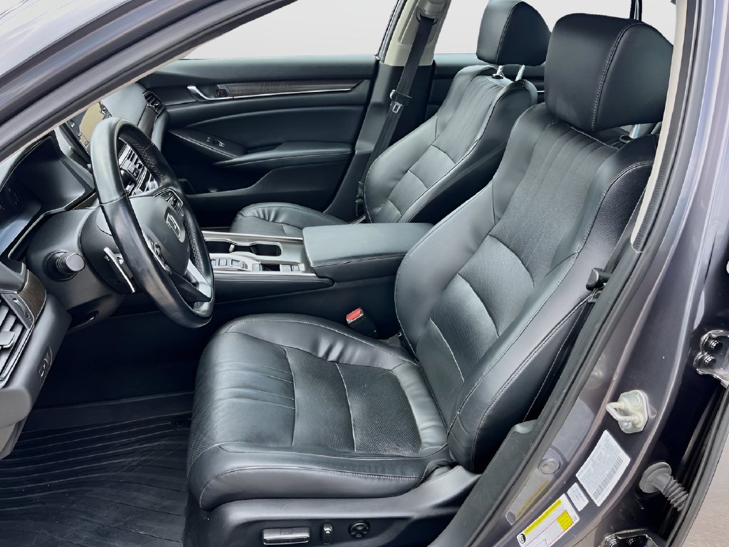 2018 Honda Accord photo 20 of 33