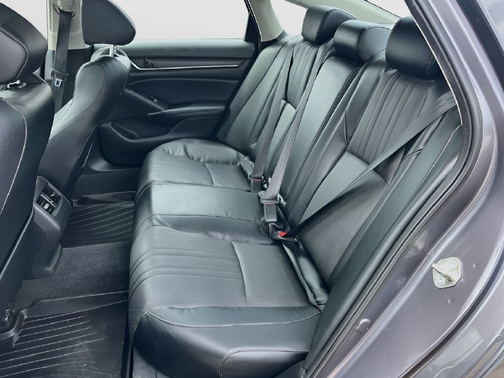 2018 Honda Accord photo 24 of 33
