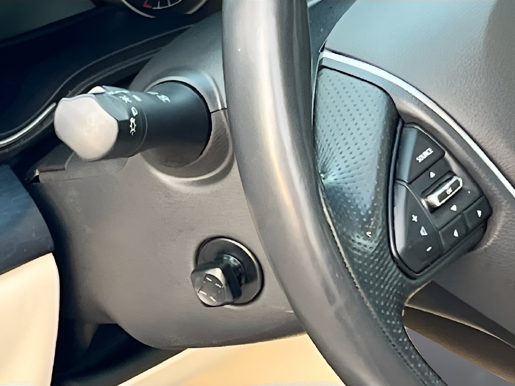 2022 Nissan Maxima photo 10 of 35