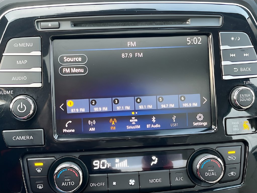 2022 Nissan Maxima photo 15 of 35