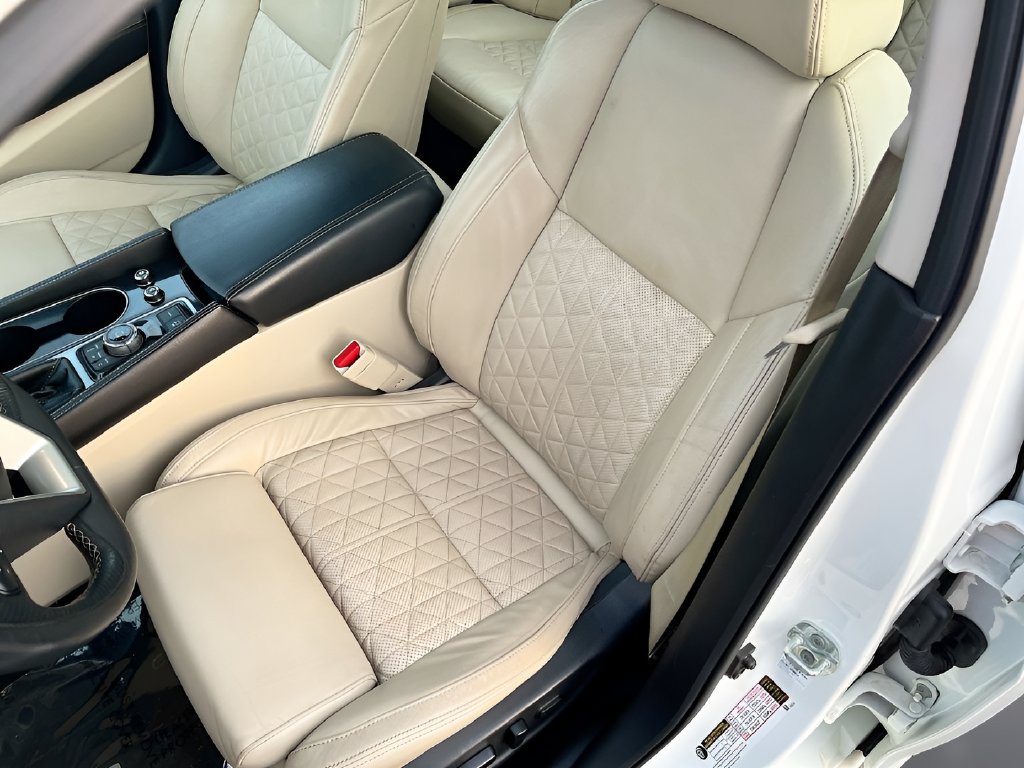 2022 Nissan Maxima photo 22 of 35