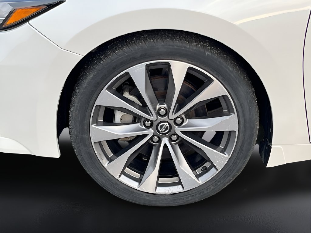 2022 Nissan Maxima photo 33 of 35