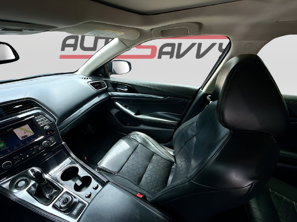 2022 Nissan Maxima photo 25 of 34