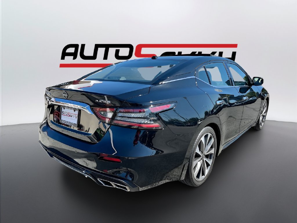 2023 Nissan Maxima photo 7 of 33