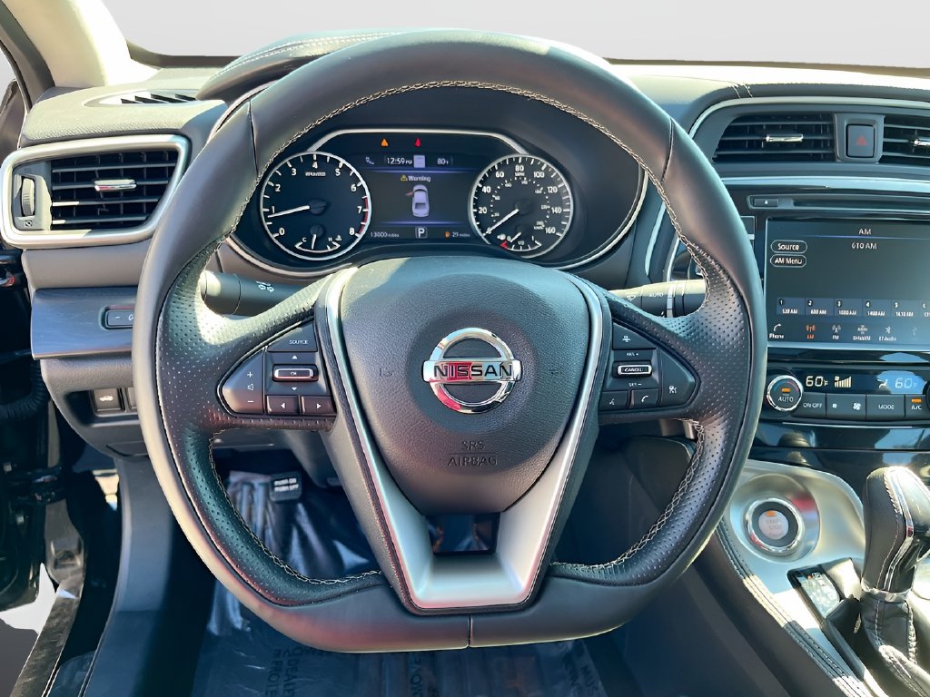 2023 Nissan Maxima photo 11 of 33