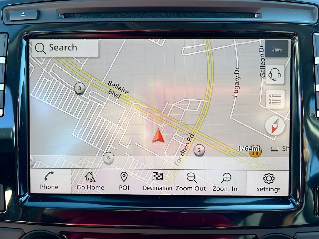 2023 Nissan Maxima photo 13 of 33