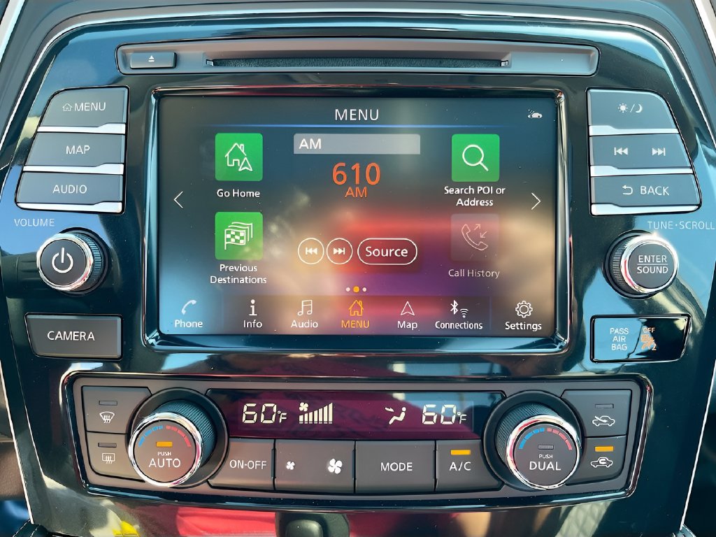 2023 Nissan Maxima photo 15 of 33