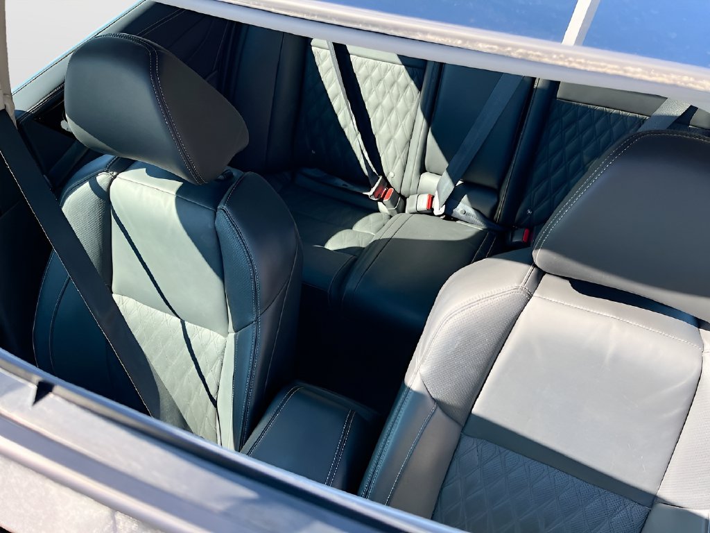 2023 Nissan Maxima photo 23 of 33