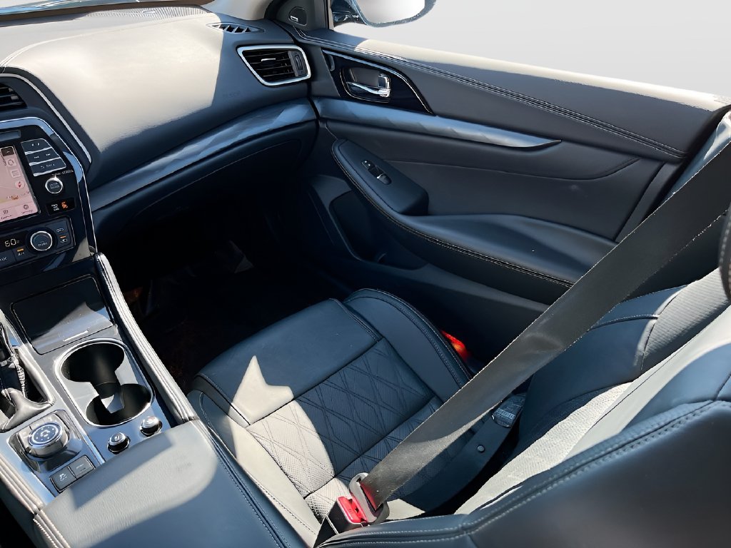 2023 Nissan Maxima photo 25 of 33