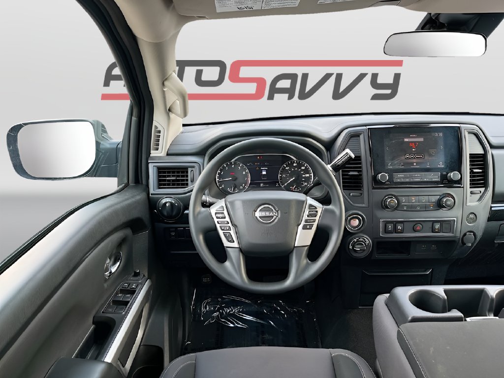 2024 Nissan Titan photo 20 of 29