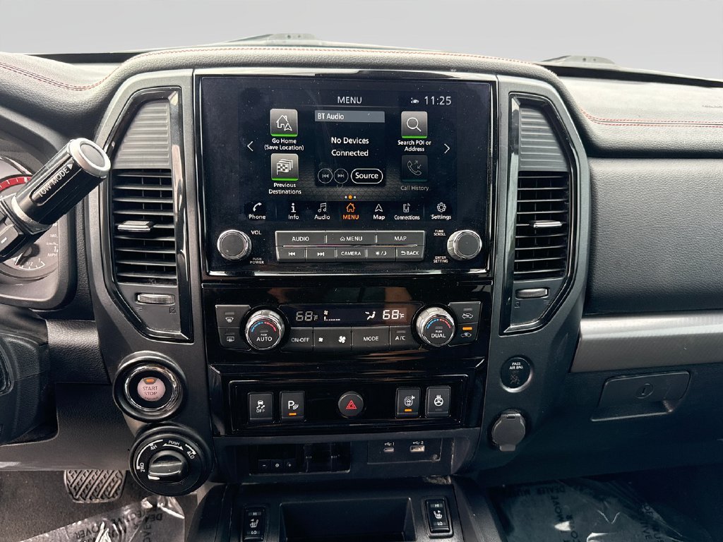 2023 Nissan Titan photo 13 of 18