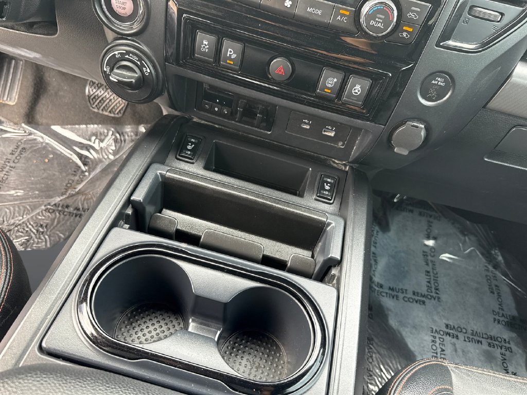 2023 Nissan Titan photo 15 of 18