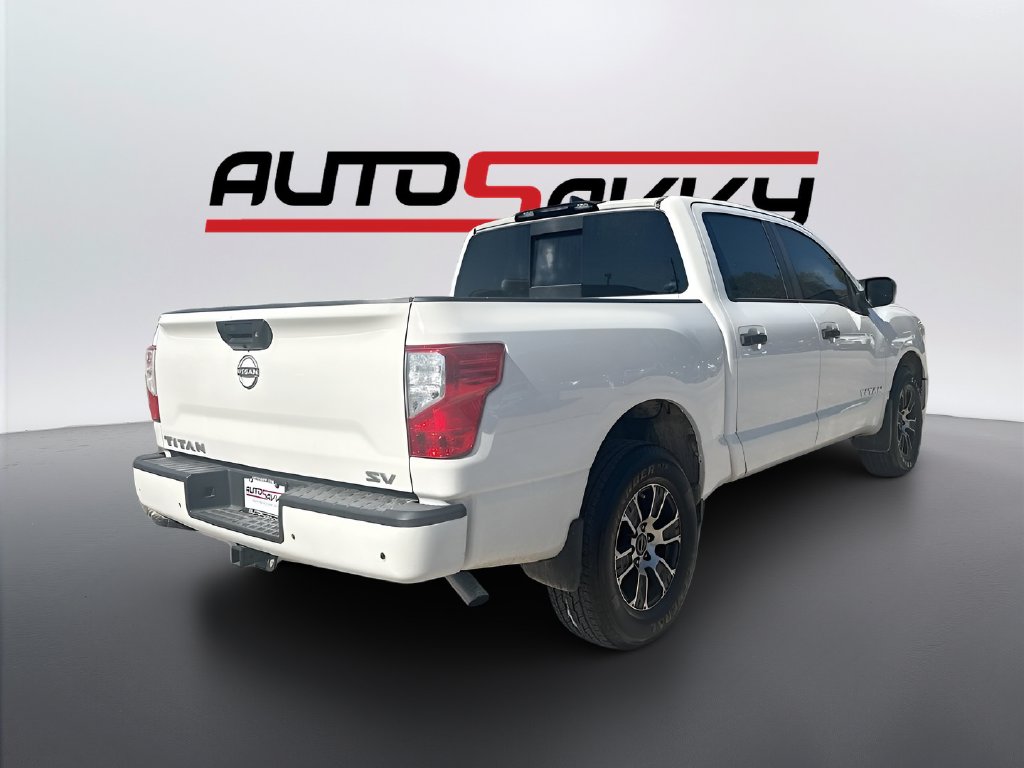 2024 Nissan Titan photo 7 of 31