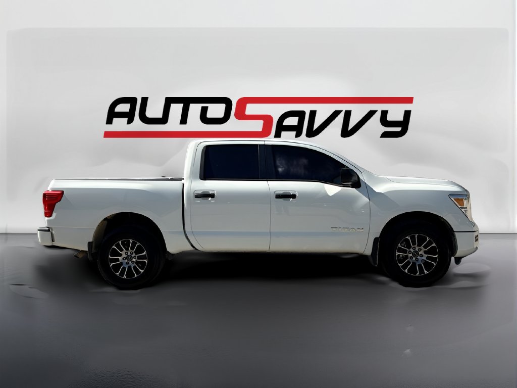 2024 Nissan Titan photo 8 of 31