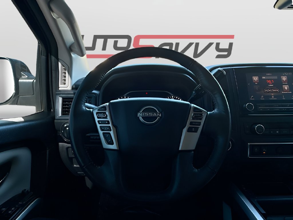 2024 Nissan Titan photo 11 of 31