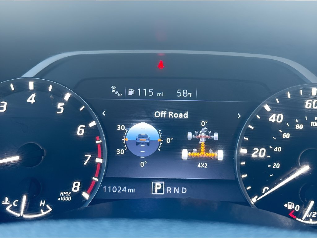 2024 Nissan Titan photo 12 of 31