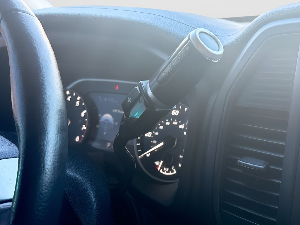 2024 Nissan Titan photo 16 of 31