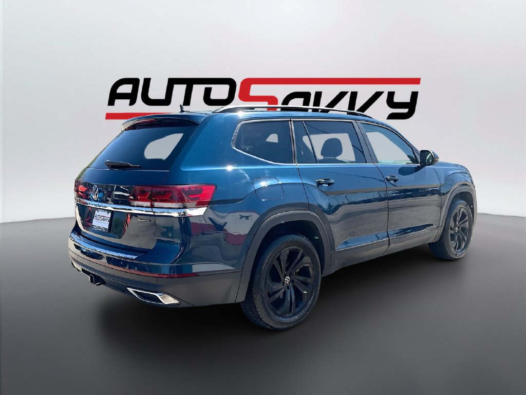 2023 Volkswagen Atlas photo 7 of 33