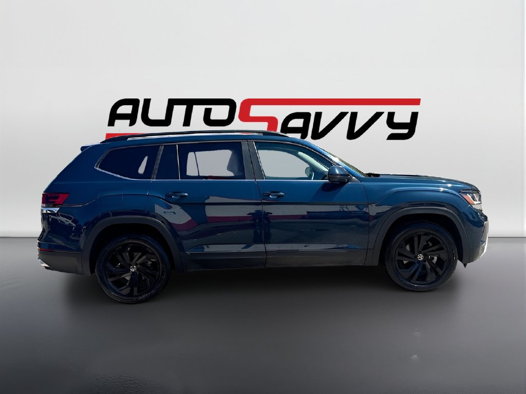 2023 Volkswagen Atlas photo 8 of 33