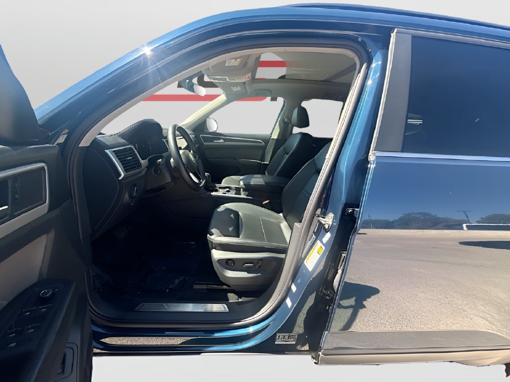 2023 Volkswagen Atlas photo 20 of 33