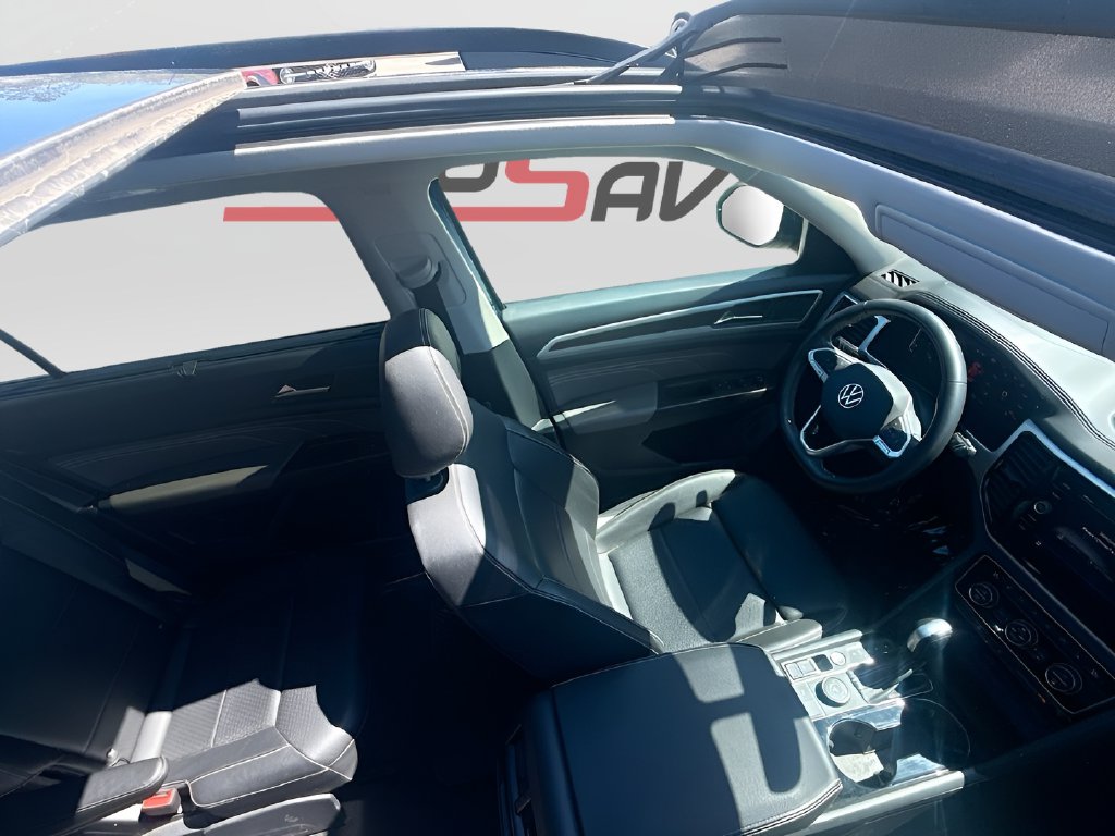 2023 Volkswagen Atlas photo 21 of 33
