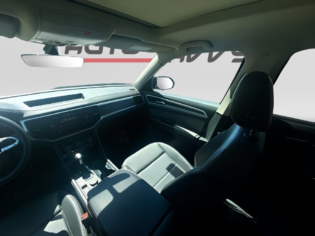 2023 Volkswagen Atlas photo 23 of 33
